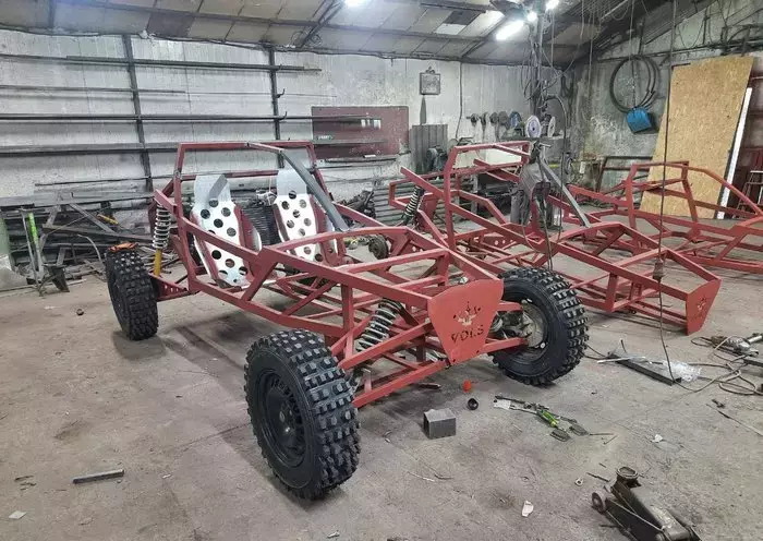 Buggies can be seen under construction. Each one weighs about 600kg and is made of readily available parts. [Vladimir Sadyk personal archive]