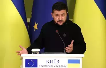 Президент Украины Владимир Зеленский выступает на совместной пресс-конференции с председателем Европейской комиссии Урсулой фон дер Ляйен (нет на фото) по итогам переговоров. Киев, 4 ноября 2023 г. [Анатолий Степанов/AFP]