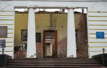 Национальный литературно-мемориальный музей Г. С. Сковороды. Российский снаряд стал причиной пожара в здании в мае 2022 года. Некоторые экспонаты утрачены навечно. Село Сковородиновка, Богодуховский район, Харьковская область, январь 2023 г. [Фонд поддержки фундаментальных исследований]