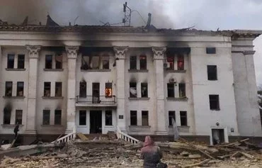 This photo shows the Mariupol theater about 40 minutes after it was bombed on March 16, 2022. [Serhiy Zabahonskiy personal archive]