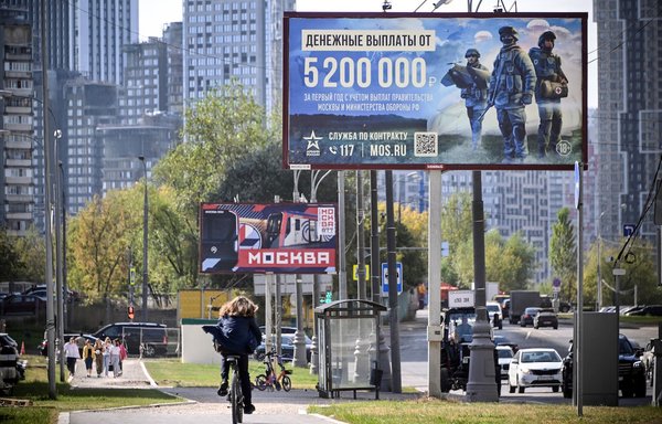 Wartime economy strains Russians' purchasing power, spurs massive debt burden