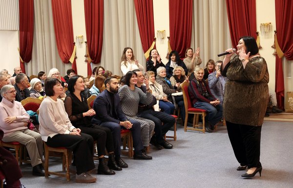 Рождественские праздники дарят надежду беженцам из оккупированного Бахмута