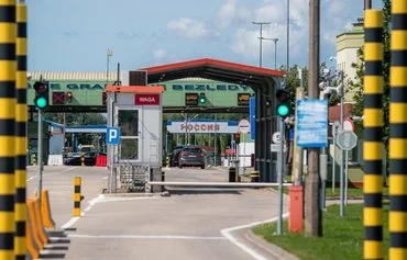 A crossing for the Polish-Russian border is seen in Bezledy, Warmian-Masurian region, Poland, August 1. [Mateusz Slodkowski/AFP]