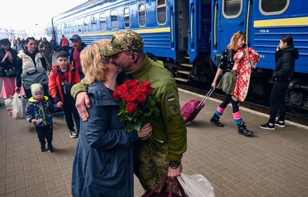 Украинская железнодорожная компания «Укрзализныця» во время войны бьет  рекорды роста