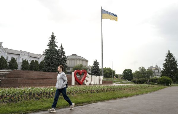 Sumy province, Ukraine, tense as Russian advance closes in