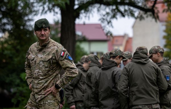 Польские подростки на первых уроках по дронам под наблюдением военных
