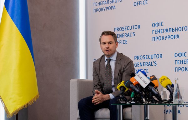 In first, Ukraine extradites captured Russian soldier for war crimes trial