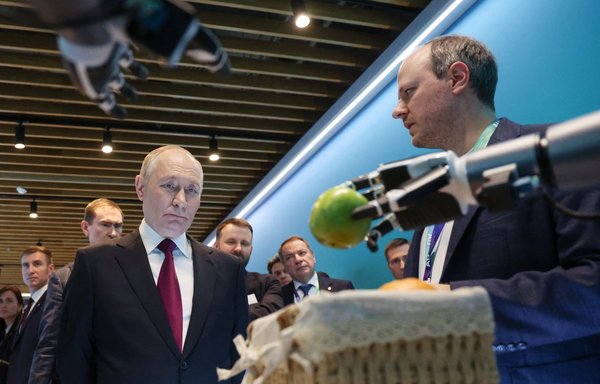 Позор робота-гуманоида: российская инновационная система дает сбой.