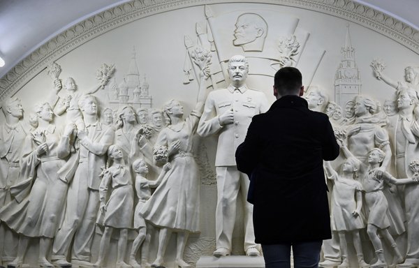 В России учебник экономики переписывают для авторитарной эпохи