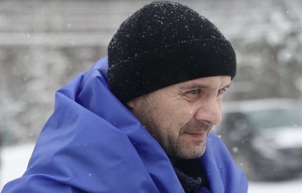 Ukrainian POW returns home after being declared dead and buried