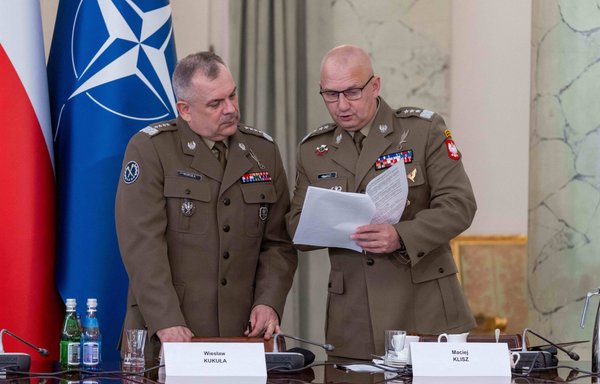 Польша ужесточает контроль за авиацией на восточной границе после появления российских дронов