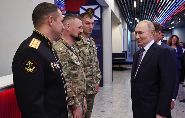 Россия направляет бывших участников войны в Украине патрулировать улицы городов