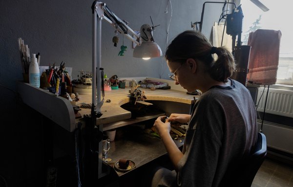 Guns, drones and doves: War reshapes Ukrainian jewelry scene